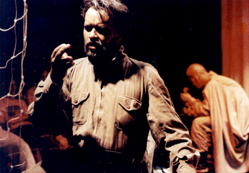 7-caro-refugio-de-ariel-pytrell-daniel-elizaincin-como-mario-y-pablo-gramajo-como-gonzalo-oikodrama-1997-foto-hernan-canutti